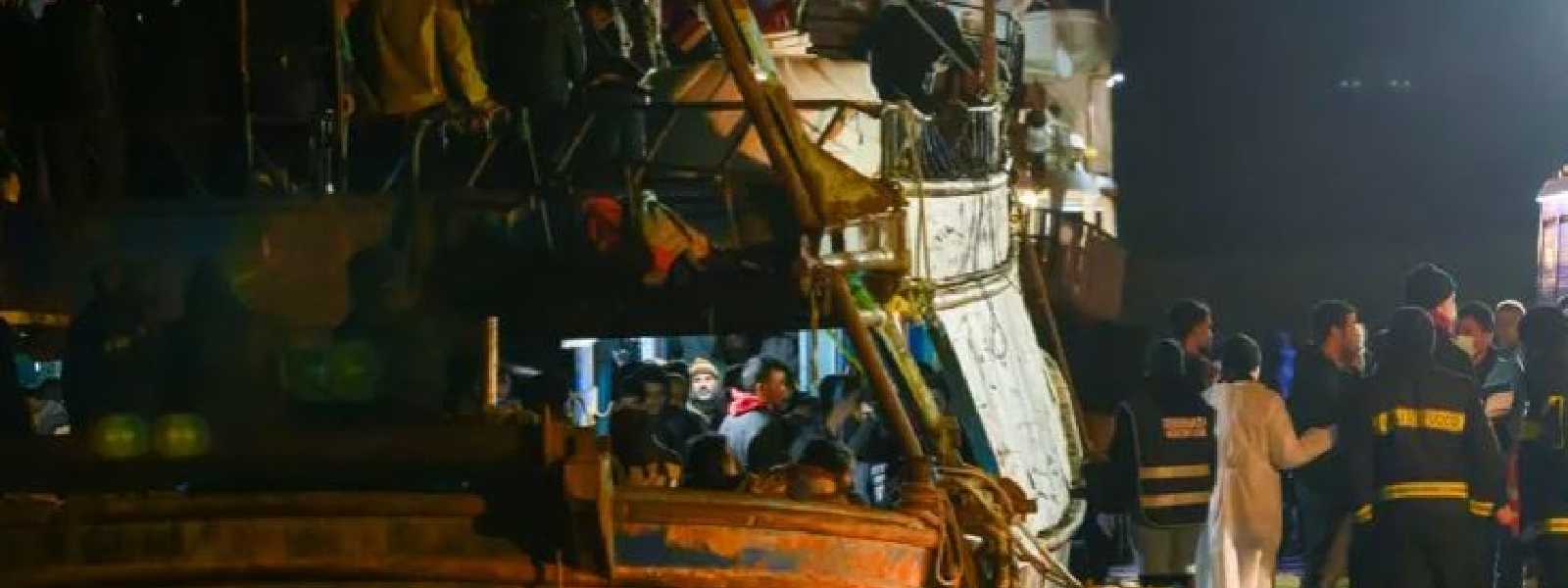 1000+ refugees rescued in Italy waters